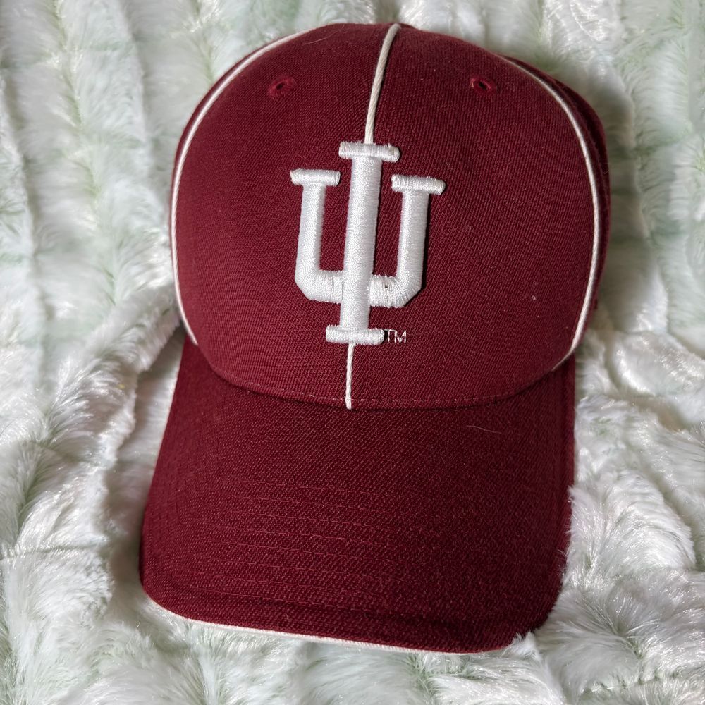 Indiana University Hoosiers‎ Colosseum Just Fit